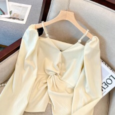 批发秋季设计感锁骨<b class='q'>女</b>装胖妹妹上衣<b class='q'>雪纺衫</b>显瘦洋气<b class='q'>女</b>衣小众法式衬衫