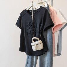 大码女装2026夏季新款设计感绣花显瘦胖mm圆领正肩短袖T恤上衣