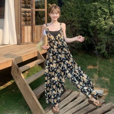 批发复古气质吊带连体裤女2026夏季新款<b class='q'>背带裤</b><b class='q'>宽松</b>休闲慵懒风阔腿裤裙