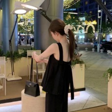 批发今年流行的夏装套装2026新款女装夏款辣妹显瘦露背吊带背心阔腿裤