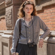 批发法式假两件休闲撞色拼接圆领针织衫女装2025秋季新款开衫