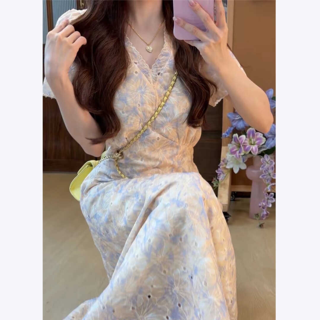 자수 품격 V넥 살구 색상 홀치기 염색 슬림해 보이는 휴가 바람 작은 대중 디자인 센스 자수 드레스 드레스