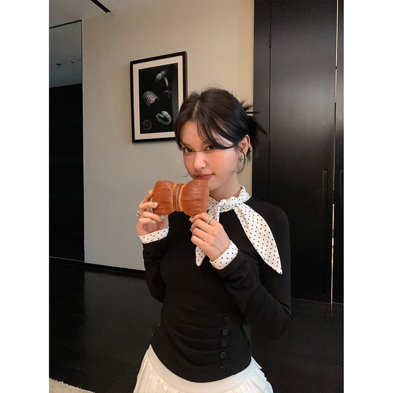 원본 품질 프랑스식 디자인 센스 도트 무늬 배색 패치워크 허리 수축 단추 티셔츠 여성 2026 봄 새로운