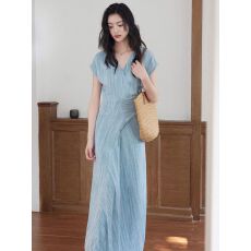 批发原版质量法式气质纯色条纹<b class='q'>连衣裙</b><b class='q'>女</b>2026夏季新款时尚收腰显廋裙子