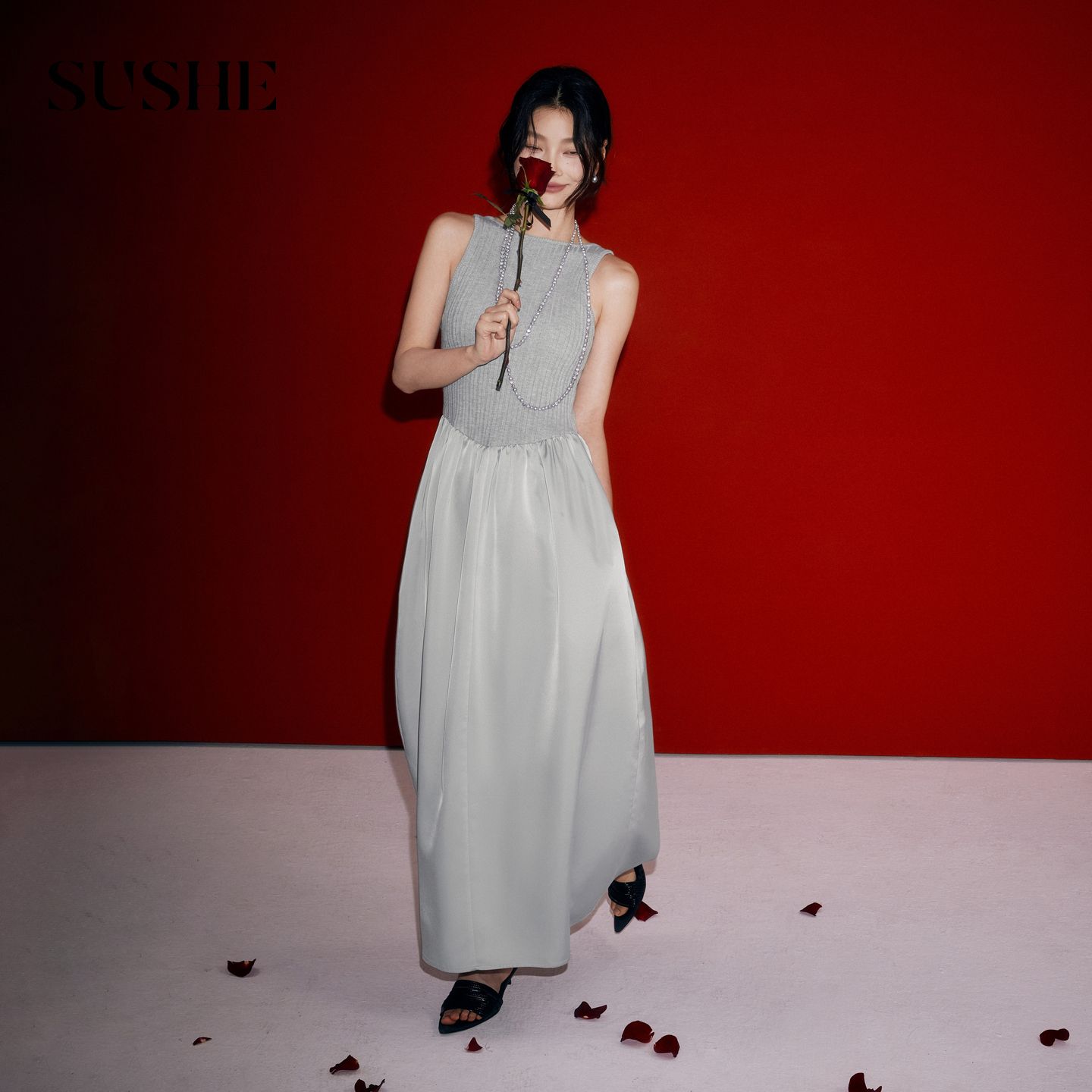 프랑스식 회색 니트 조끼 패치워크 드레스 여름 새로운 고급 센스 한 마디 슬림해 보이는 롱 스커트