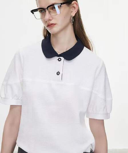 원본 품질 프랑스식 근육 이성의 감각 배색 패치워크 POLO 칼라 2026 여름 새로운 티셔츠 여성용 짧은 소매 맨위