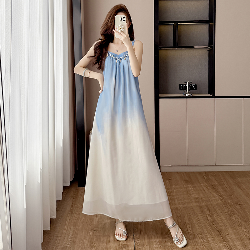 V넥 슬립 여성 드레스 여름 2026 새로운 쉬폰 파란색 그라데이션 휴가 바람 해변가 해변 치마