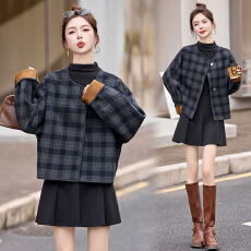 批发实拍百搭2025年冬季新款时尚格子撞色宽松毛呢外套