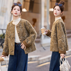 批发实拍2025年冬季新款麂皮拼接特种绣时尚毛呢外套