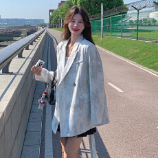 批发实拍韩版高级感扎染西装<b class='q'>外套</b>女2025春秋季新款<b class='q'>显瘦</b>设计感休闲上衣