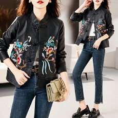 批发实拍<b class='q'>皮衣</b>短外套女春秋2024时尚洋气中国风盘扣绣花立领皮夹克上衣