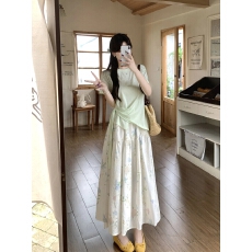 批发套装韩系穿搭连衣裙子女夏季2026新款爆款两件套装绝美碎花<b class='q'>长裙</b>