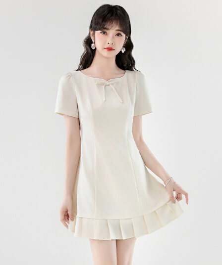 품격 핫걸 반팔 여성 드레스 여름 2026 새로운 허리 수축 패치워크 플리츠 치마