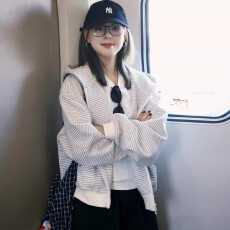 批发韩国外贸新款休闲 后包条+刺绣+ 条纹连帽卫衣短外套女秋冬