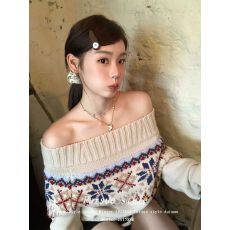 批发一字肩毛衣女秋冬雪花提花宽松针织衫露肩上衣外穿爆款<b class='q'>可爱</b>