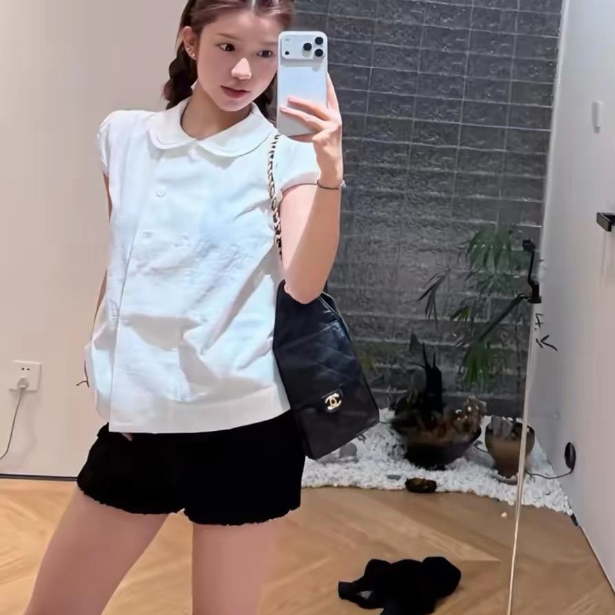 화이트 베이비 칼라 반팔 여성 셔츠 2026 여름 한 부서 작은 키 셔츠 루즈핏 거품 소매 맨위 여성