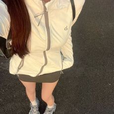 批发白色户外防晒衣<b class='q'>女</b>夏季新款轻薄透气防晒服修身立领运动风薄款外套