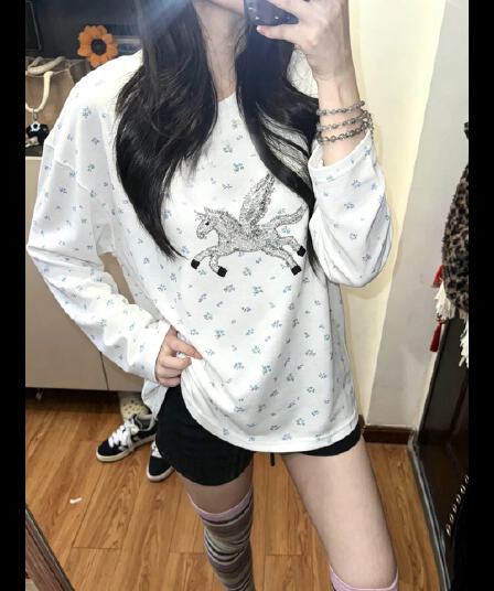캡처 꿈 유니콘 전체 인쇄 작은 꽃무늬 구덩이 기사 질감 센스 캐주얼 라운드 넥 긴팔 티셔츠 가을