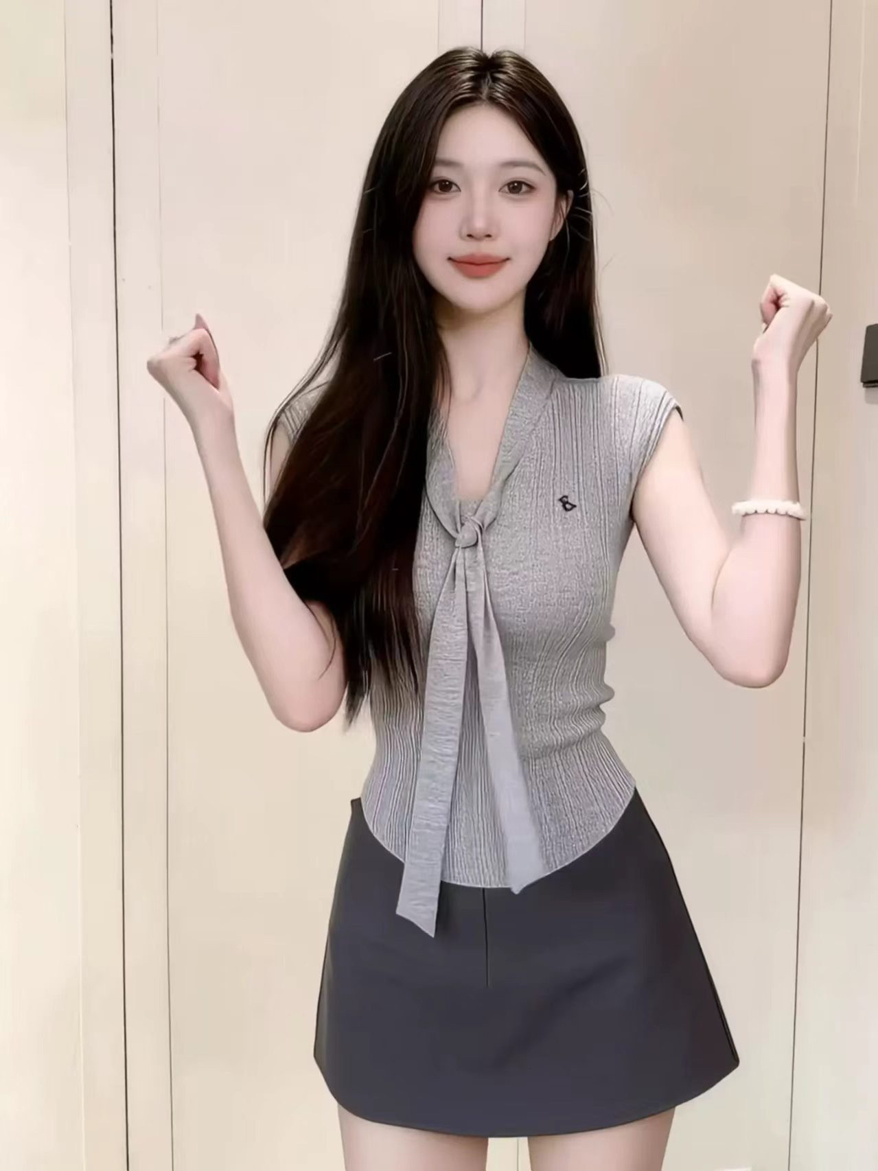 한 부서 고급 센스 착용 가져 가라. 전체 집합 2026 새로운 회색 미니 스커트 세트 여성 여름 니트 티셔츠 경기 반 스커트