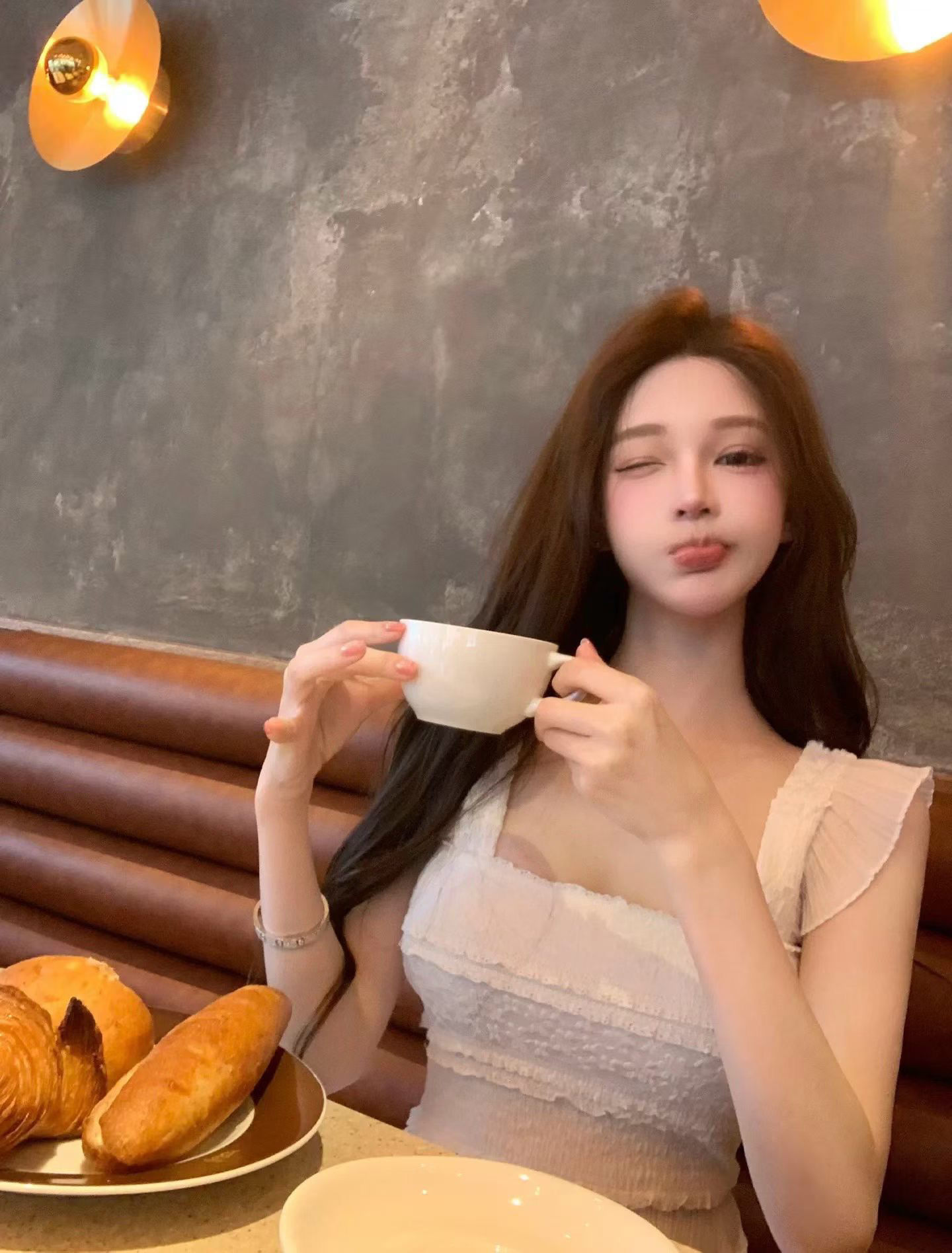 cher 챠오어 첫사랑 달빛 자카드 질감 레이스 셔츠 여성 여름 작은 날다 소매 프릴 캐미솔