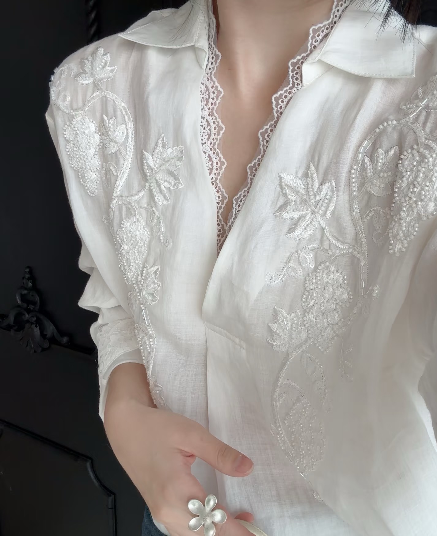 고급 센스 2026 봄 여름 새로운 레트로 패션 자수 라미 긴팔 화이트 여성 셔츠 루즈핏 캐주얼 맨위