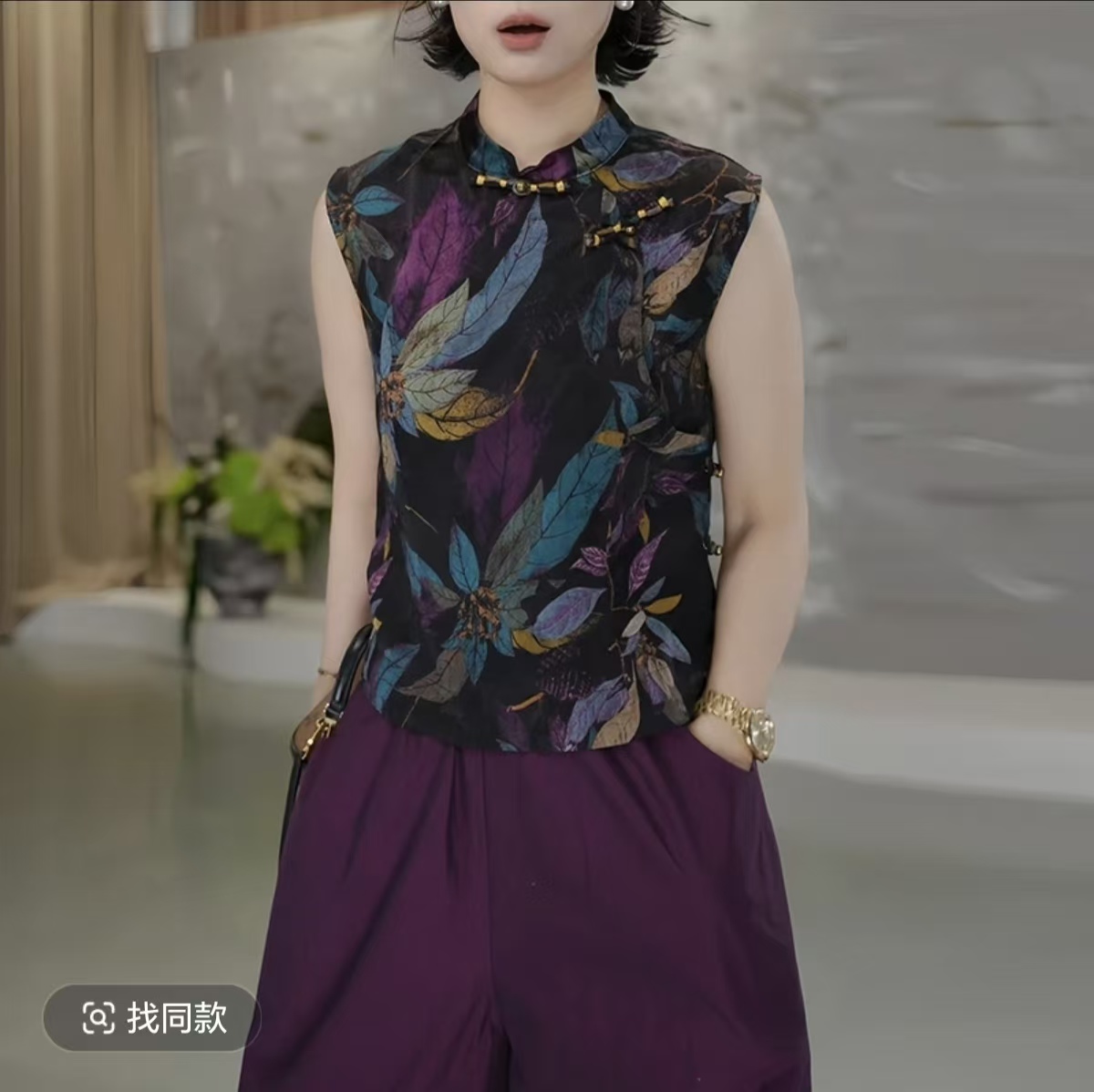 유럽 상품 무거운 작업 디스크 버클 실크 자카드 슬림해 보이는 쇼트 스타일 새로운 중식 조끼 여성 2026 새로운 품격 어깨 맨위
