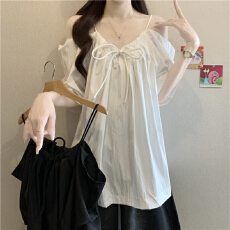 批发独特漂亮吊带一字肩短袖衬衫女2026夏季大码胖mm减龄显瘦露肩上衣