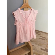 批发粉色2026夏季大码<b class='q'>韩版</b>简约荷叶边V领系带衬衫小众<b class='q'>小衫</b>无袖上衣女