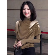批发卡其色半高领正肩<b class='q'>假两件</b>长袖t恤女秋冬设计感短款打底衫内搭<b class='q'>上衣</b>