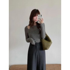 批发韩系灰色<b class='q'>假两件</b>长袖针织打底衫女秋冬修身短款毛衣内搭镂空小<b class='q'>上衣</b>