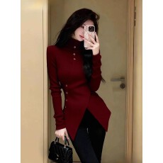 批发秋冬法式氛围感红色高领毛衣针织打底衫女内搭<b class='q'>不规则</b>收腰开叉上衣