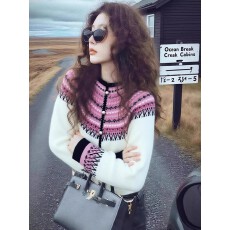 批发费尔岛<b class='q'>时尚</b>气质慵懒风白色上衣女2025冬季显白高级感软糯针织开衫