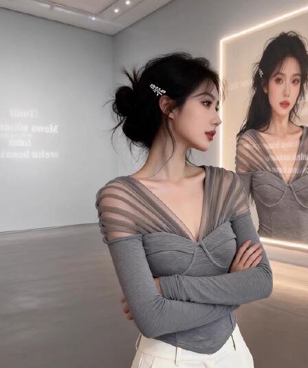 회색 V넥 망사 패치워크 기본 셔츠 티셔츠 여성 2026 봄 가을 새로운 순수한 욕망 바람 품격 몸매 가꾸기 긴팔 맨위