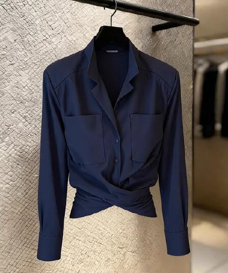 고유 한 아름다운 POLO 칼라 작은 셔츠 외국 가스 다용도 셔츠 여성 의류 조기 봄 자이언트 슬림해 보이는 새로운 해군 맨위