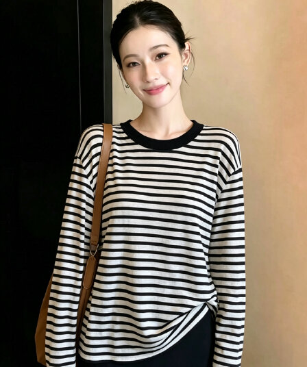 흑백 줄무늬 라운드 넥 자외선 차단 긴팔 티셔츠 여성 여름 얇은 스타일 디자인 센스 작은 대중 얼음 실크 블라우스 외부 잡아라. 의류