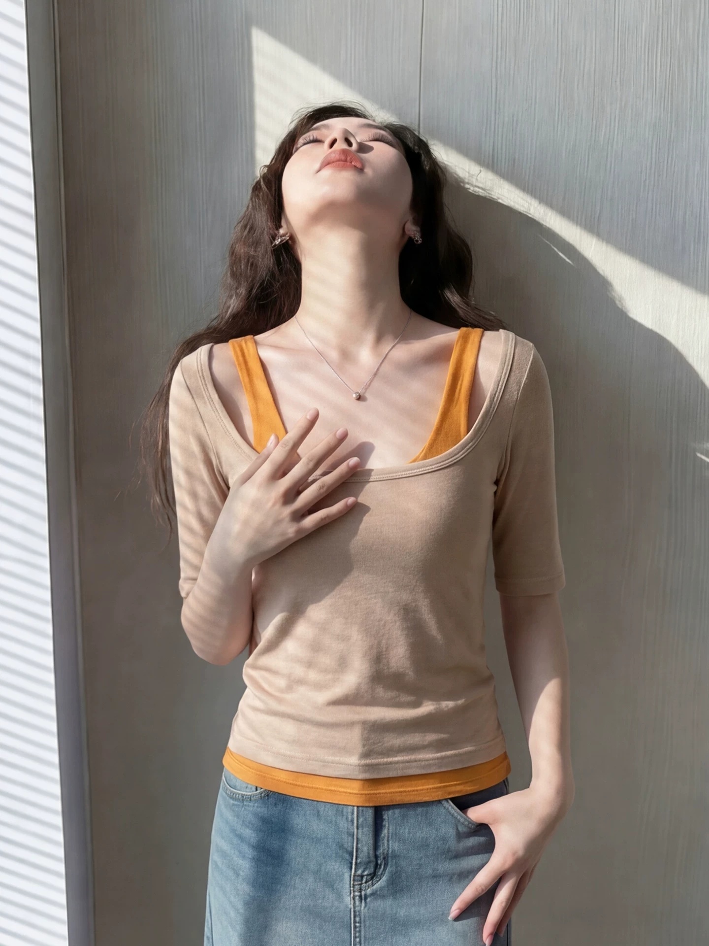 고유 한 아름다운 반팔 티셔츠 여성 초여름 2026 새로운 품격 디자인 센스 작은 셔츠 아름다운 그레이트 봐 의류