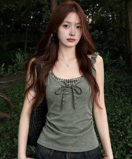 회색 체크무늬 패치워크 페이크 레이어드 나비 매듭 조끼 슬립 여성 2026 여름 슈퍼 화재 연령 감소 섹션 한 첨부 된 의류