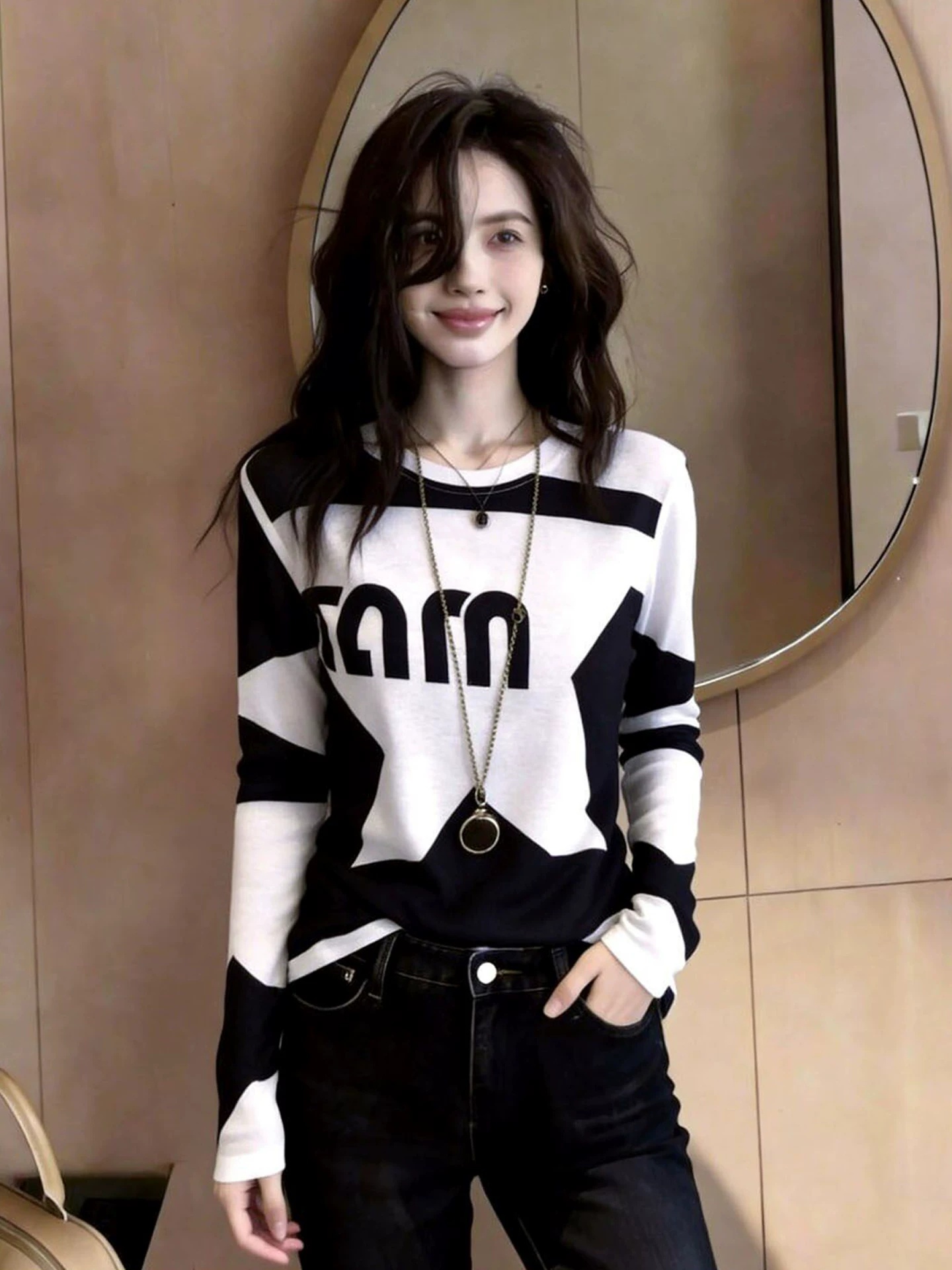 작은 키 한 부서 배색 긍정적 인 어깨 긴팔 티셔츠 여성 여름 착용 가져 가라. 디자인 센스 고유 한 아름다운 그레이트 봐. 의류