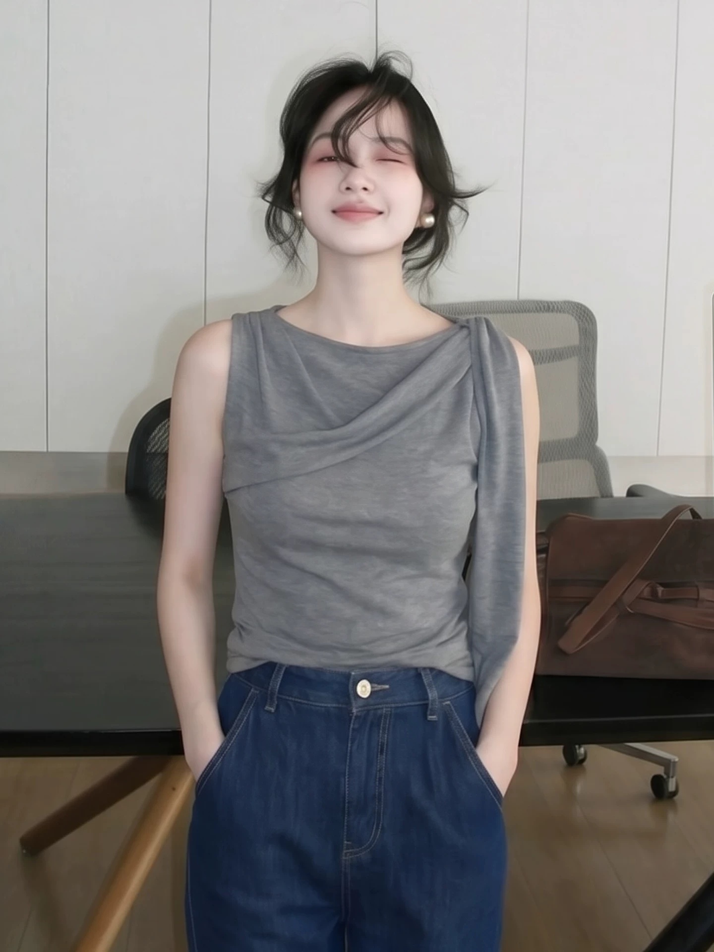 조끼 여성 여름 외출용 고급 센스 2026 새로운 고유 한 아름다운 아름다운 인사이드 가져 가라. 작은 슬링 쇼트 스타일 민소매 맨위
