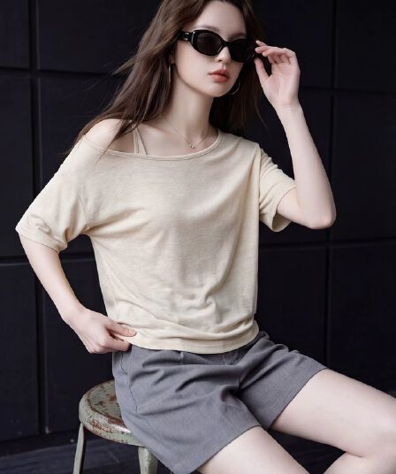 고급 센스 chic Chic 쌀 살구 색상 비스듬한 어깨 반팔 티셔츠 여자 자이언트 잘 생긴 ~ 중 여름 루즈핏 품격 맨위