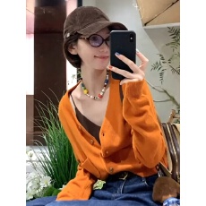 批发多巴胺橘色v领单排扣<b class='q'>长袖</b>针织开衫女秋季穿搭小个子宽松显瘦上衣