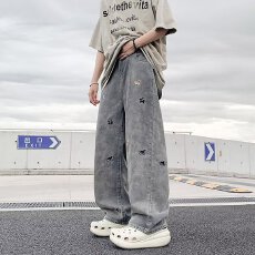 批发港风潮男夏季新款美式个性刺绣牛仔裤<b class='q'>嘻哈</b>ins潮高街潮流痞帅长裤