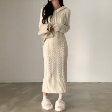 批发已出货 <b class='q'>韩国</b>chic百搭保暖连帽复古长款毛衣裙针织重工<b class='q'>连衣裙</b>女