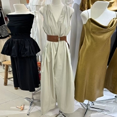 批发韩国东大门2026夏季新款小众杏色v领无袖收腰<b class='q'>连体裤</b>显瘦<b class='q'>阔</b>腿长裤