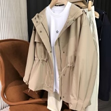 批发<b class='q'>韩国</b>东大门2025秋季新款纯色连帽抽绳时尚宽松风衣短外套女潮