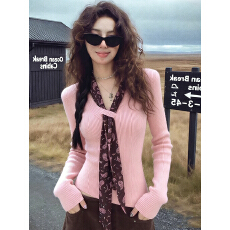 批发2026设计感粉色v领针织衫秋冬修身内搭打底<b class='q'>上衣</b>韩系高级感毛衣