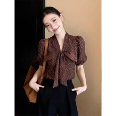批发复古优雅蝴蝶结系带<b class='q'>波点</b><b class='q'>衬衫</b>女2026夏季新款短袖港风气质上衣减龄