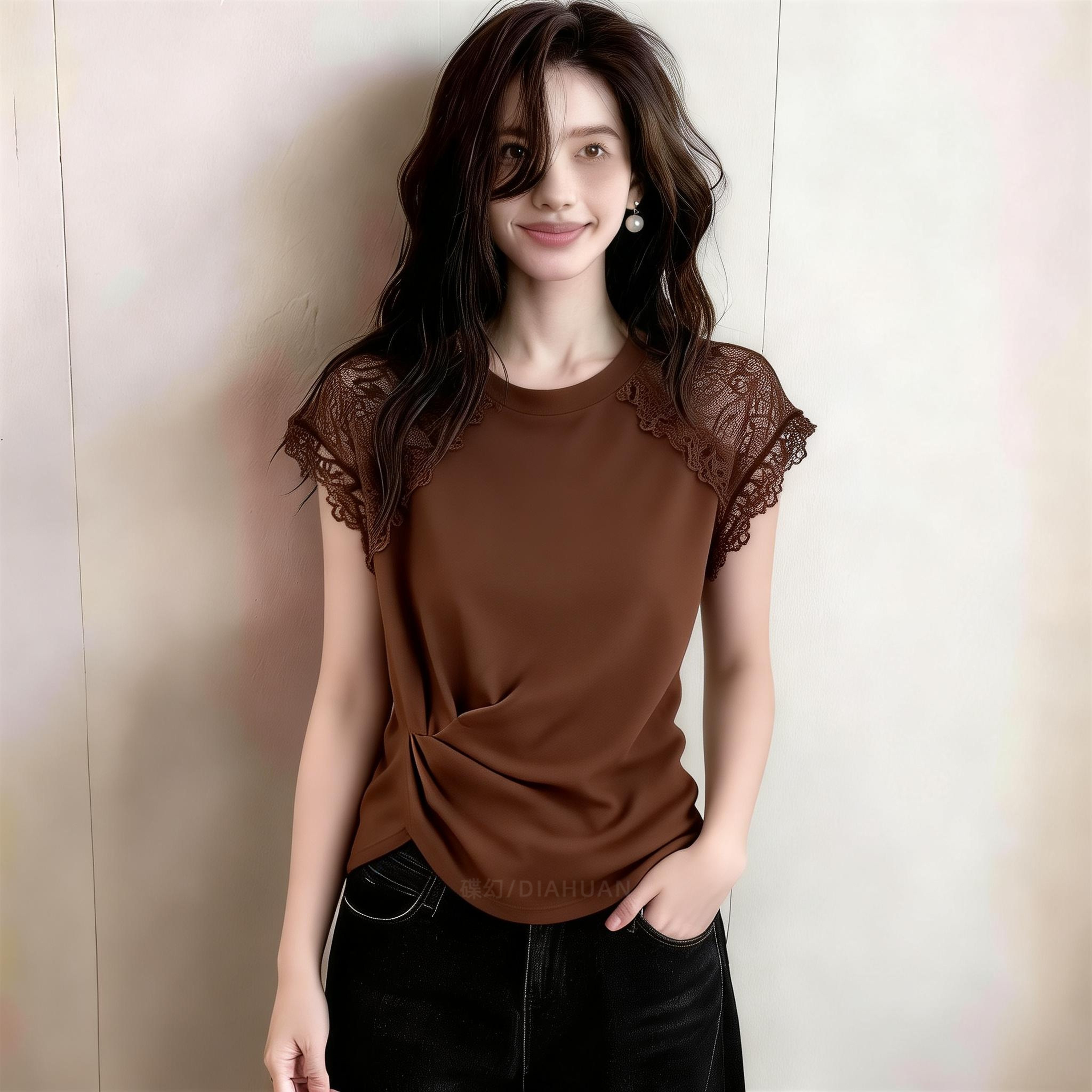 2026 여름 새로운 프랑스식 레이스 레이스 패치워크 반팔 맨위 여성 비틀림 디자인 센스 작은 대중 커피 색상 티셔츠