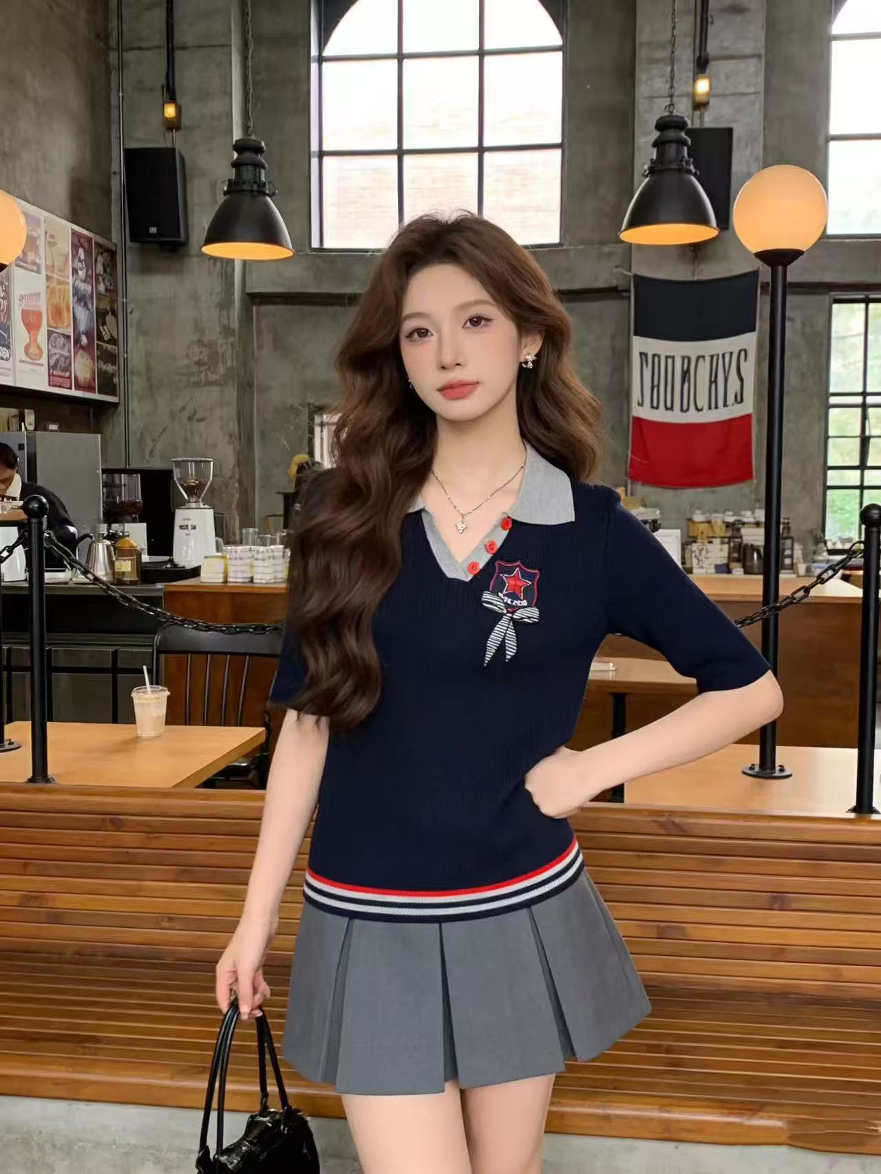 한 부서 학원 스타일 배색 폴로 칼라 니트 스웨터 맨위 2026 여름 새로운 캐주얼 스트라이프 반팔 맨위 여성