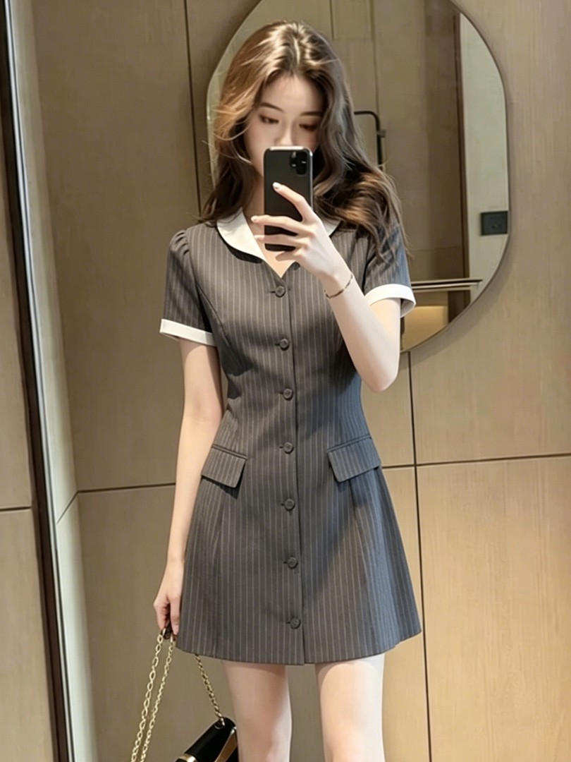 초여름 출퇴근 디자인 센스 회색 페이크 레이어드 스트라이프 여성 드레스 허리 수축 한 마디 미니 스커트 품격 슬림해 보이는 치마